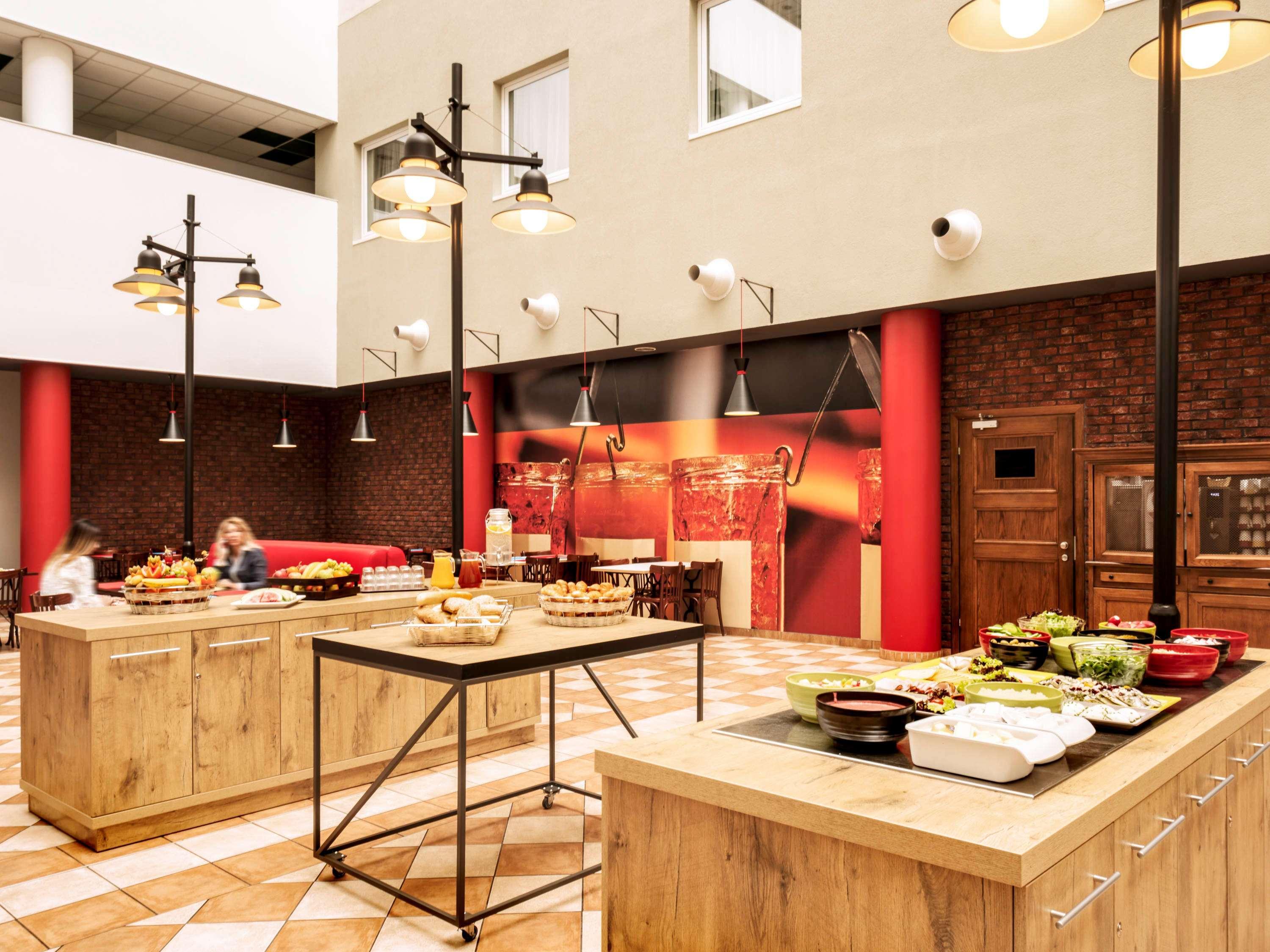 Hotel Ibis Łódź Centrum Buitenkant foto